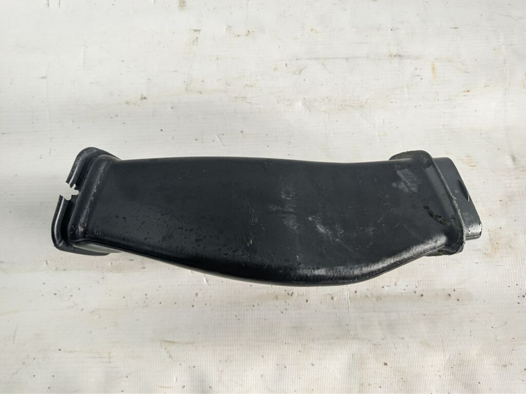 воздуховод б/у \ обломан край - 2